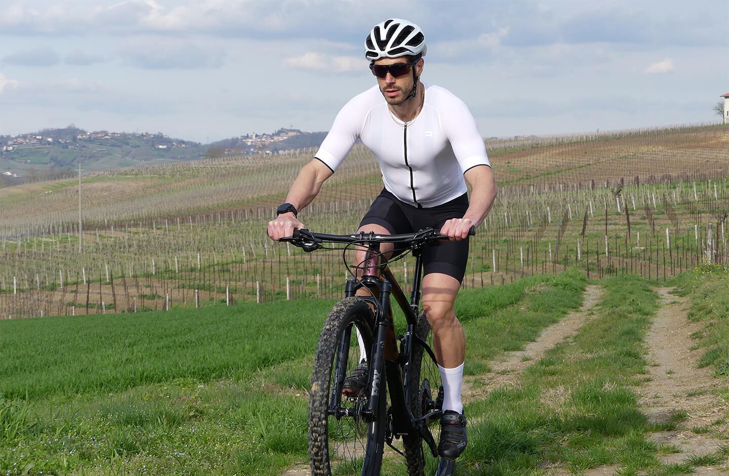 Pedala tra le vigne